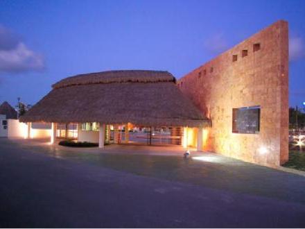 image /files/imagecache/standard/files/principal quinta madeira.JPG not available